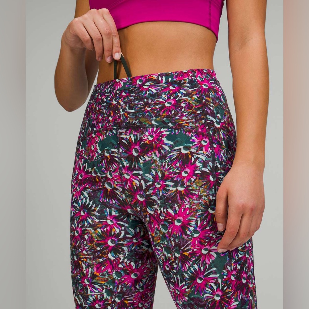 Lululemon Swift Speed High-Rise Crop 21" in Floral Electric Multi.
